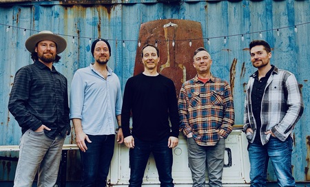 Yonder Mountain String Band with Special Guest MoonShroom